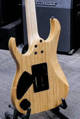 Ibanez Prestige RG652AHM - Antique White Blonde 2